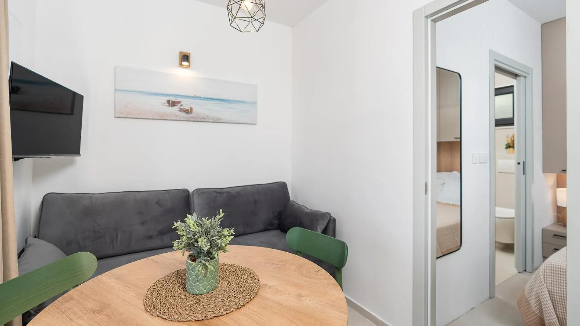 Ivas Mobile Homes And Apartments 파코스탄 캠프장