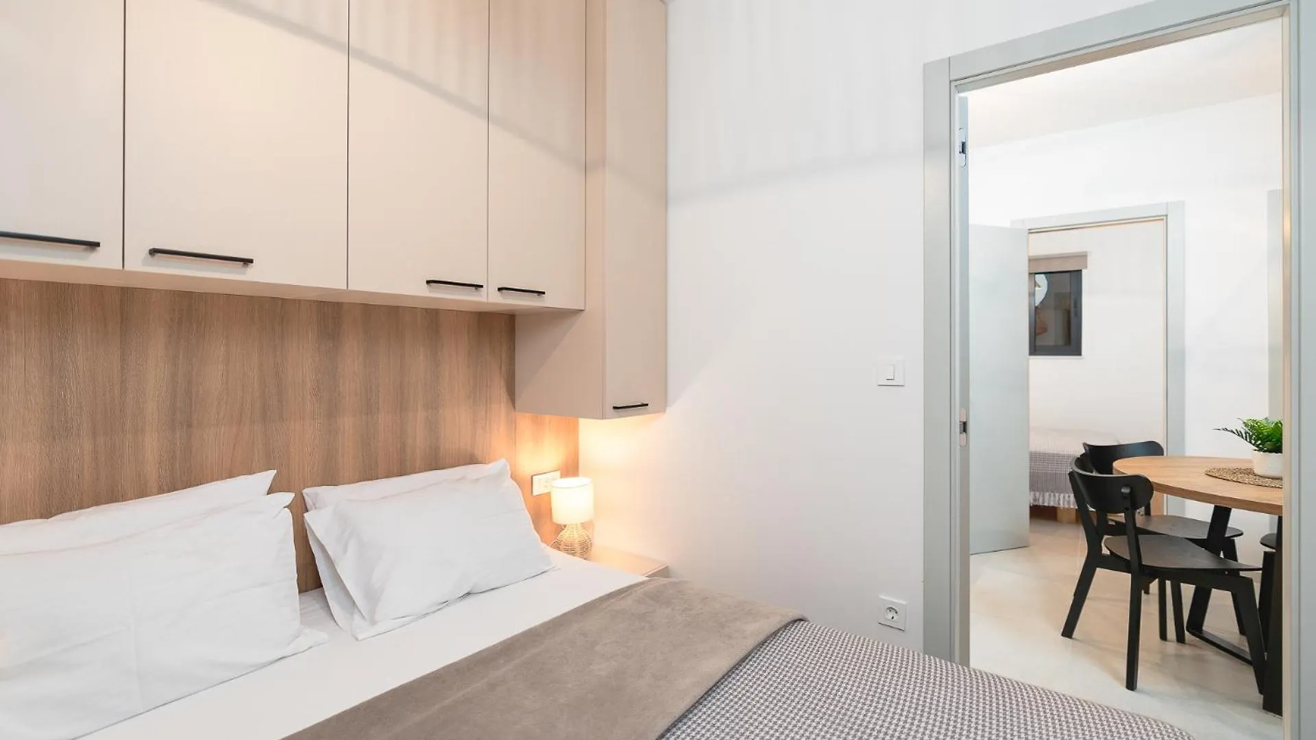 Ivas Mobile Homes And Apartments 파코스탄